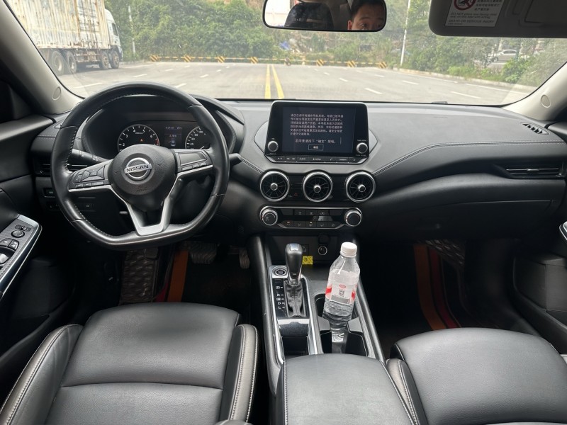 岳阳20年日产轩逸4