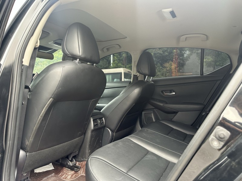 岳阳20年日产轩逸5