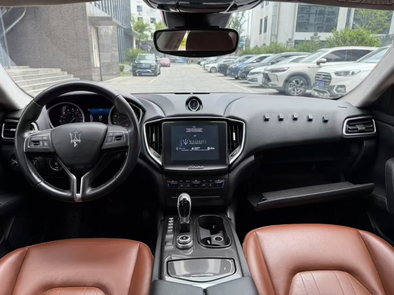 岳阳17年玛莎拉蒂Ghibli8