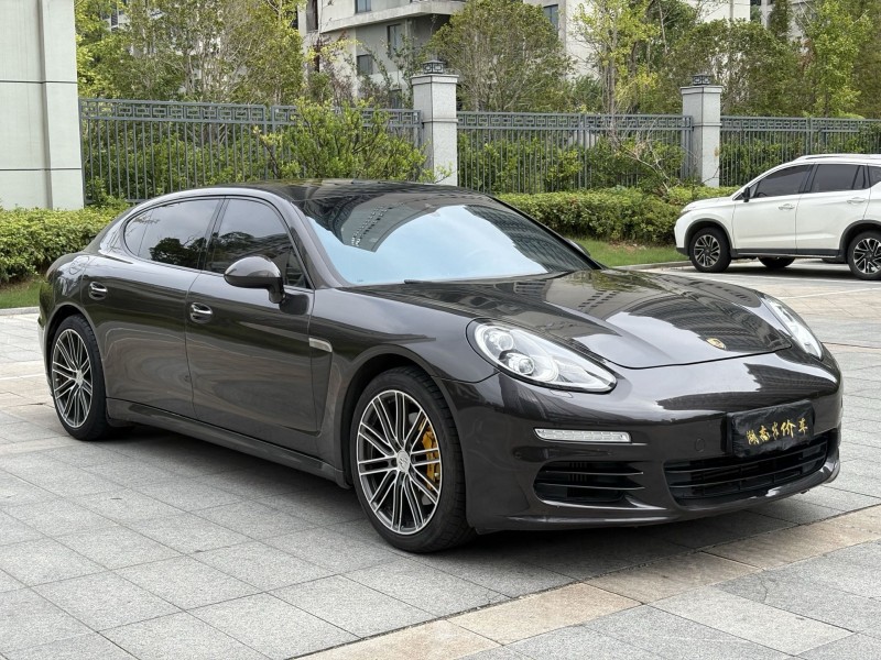 岳阳14年保时捷帕拉梅拉3