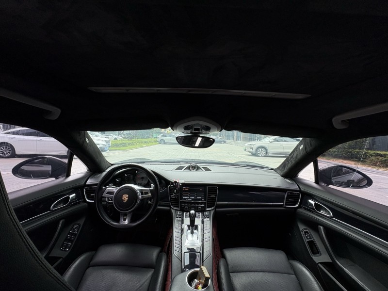 岳阳14年保时捷帕拉梅拉4