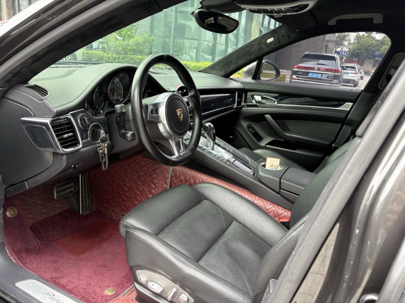 岳阳14年保时捷帕拉梅拉5