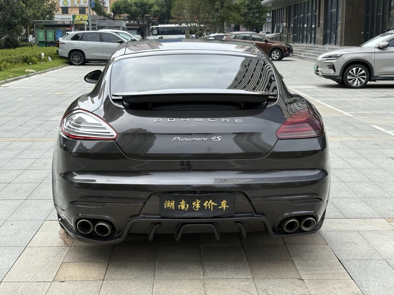 岳阳14年保时捷帕拉梅拉8