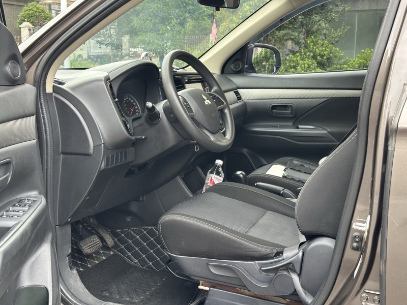 岳阳16年三菱欧蓝德6