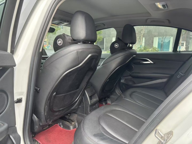 岳阳18年宝马1系4