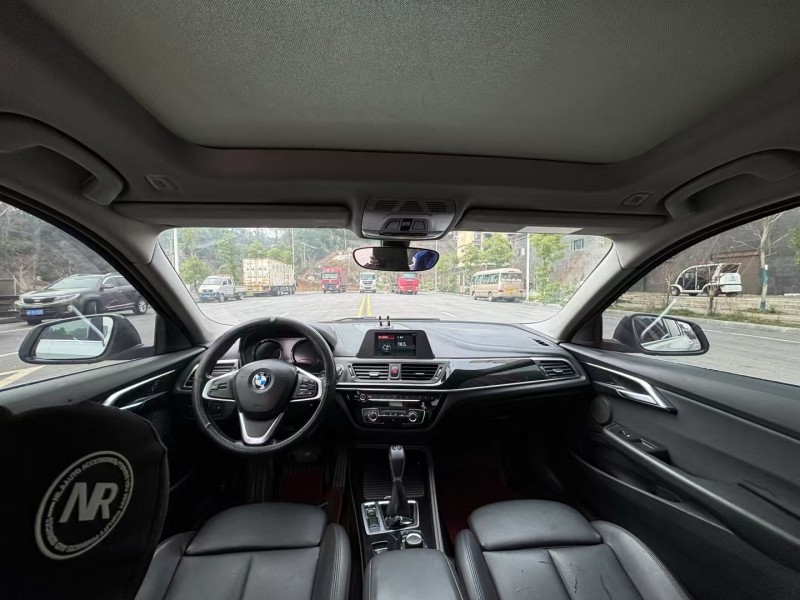 岳阳18年宝马1系8