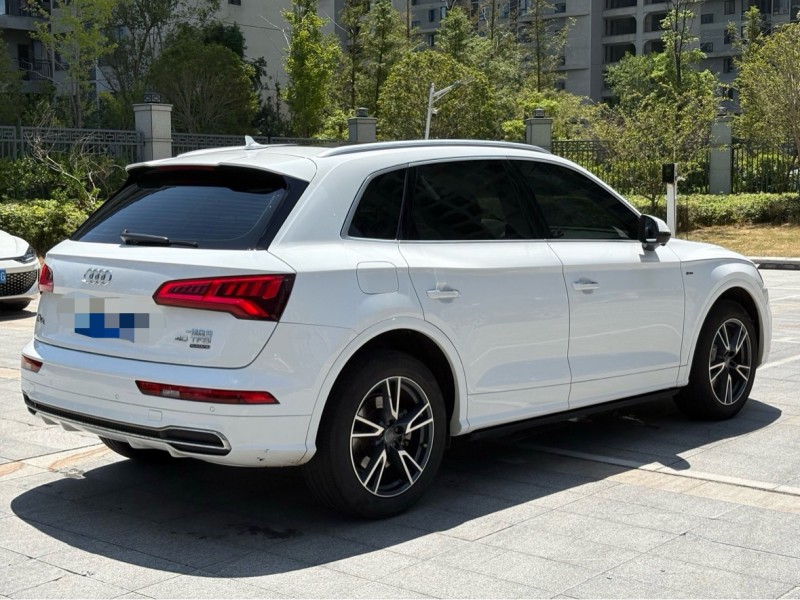 岳阳21年奥迪Q56