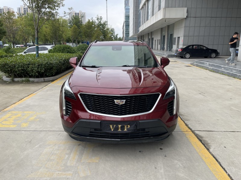 济宁19年凯迪拉克XT41