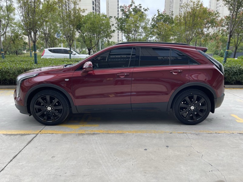 济宁19年凯迪拉克XT45