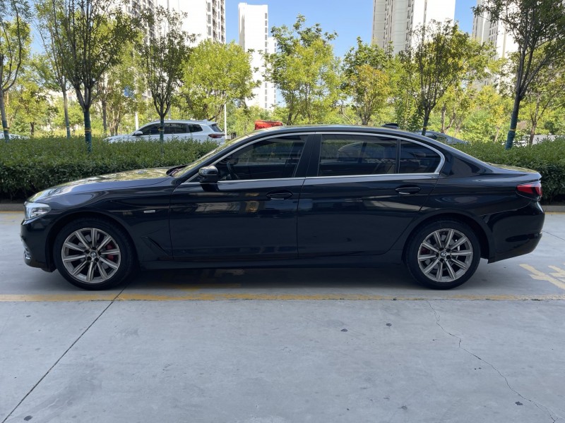 济宁18年宝马5系5