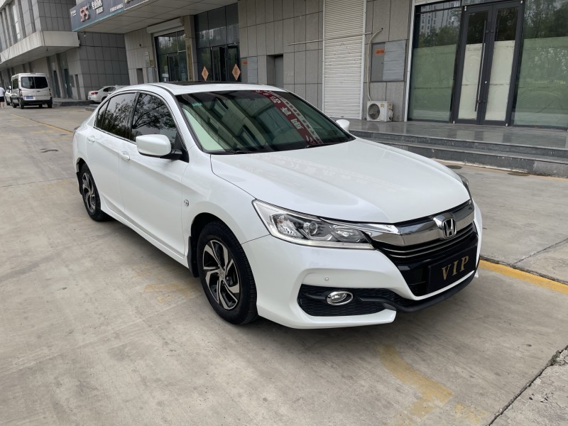 济宁16年本田雅阁3