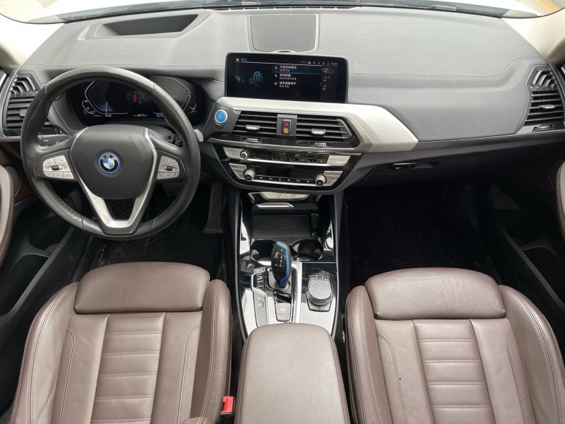 济宁21年宝马IX34