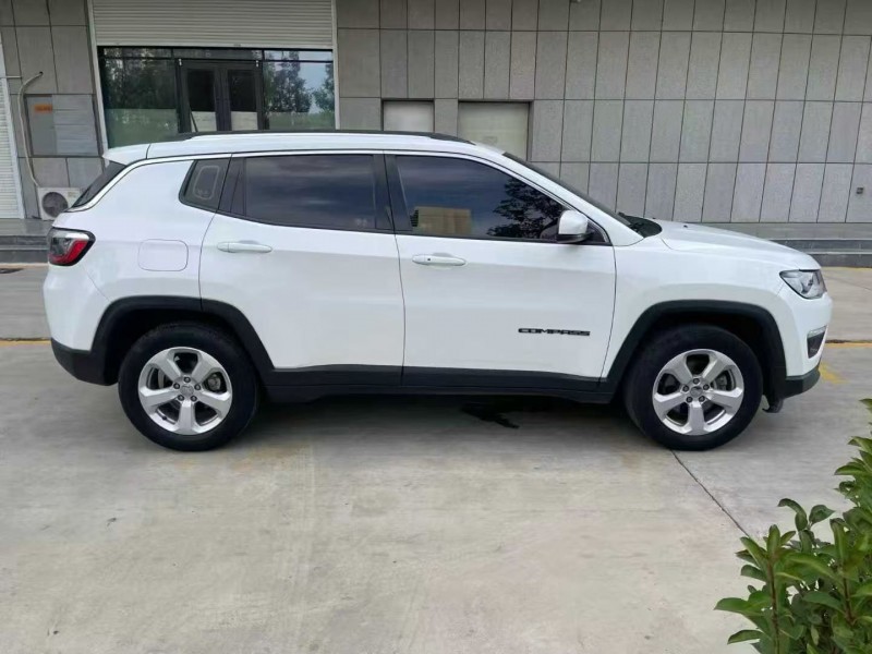 济宁18年Jeep指南者7