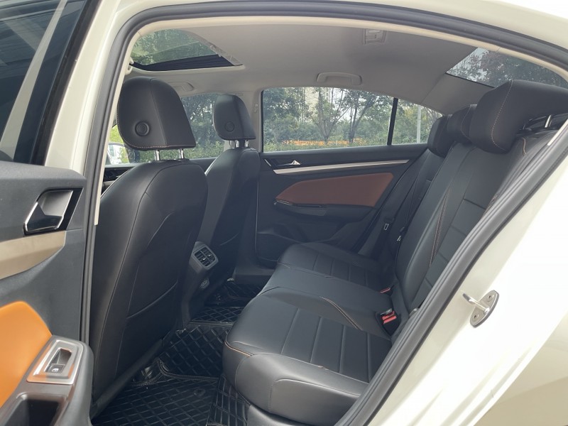 济宁24年大众宝来5