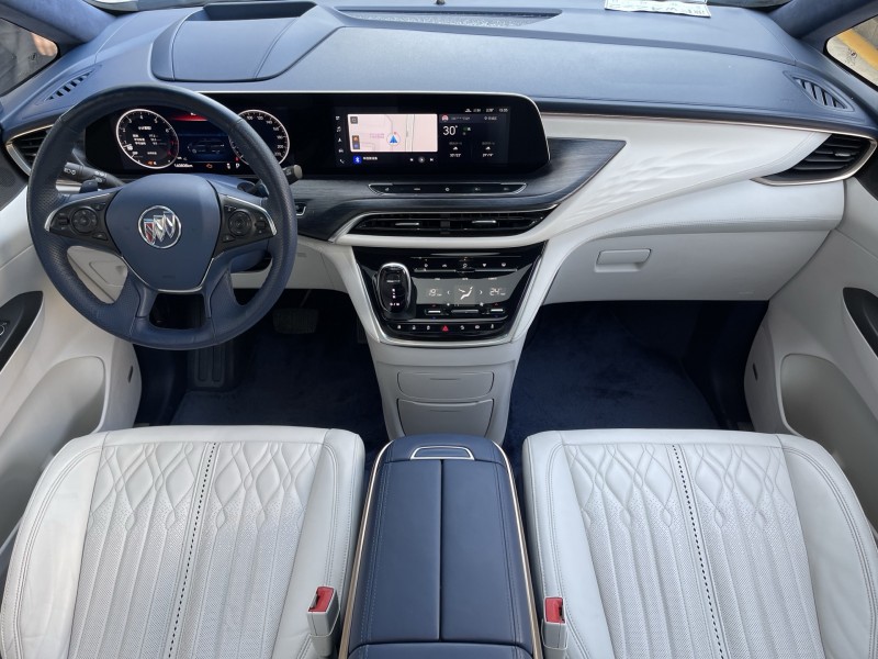 济宁21年别克GL84