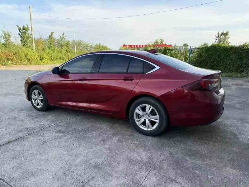 徐州19年别克君威8