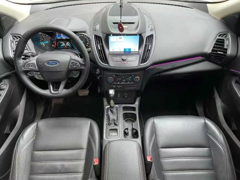 济宁17年福特翼虎7