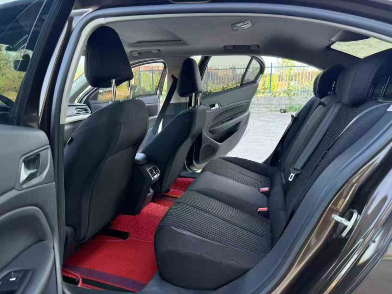 徐州17年东风标致7