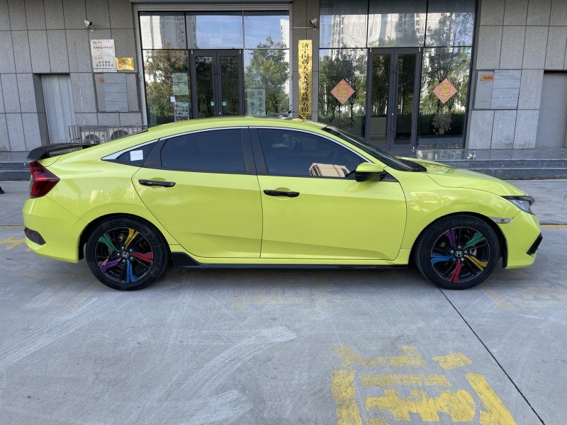 济宁19年本田思域8