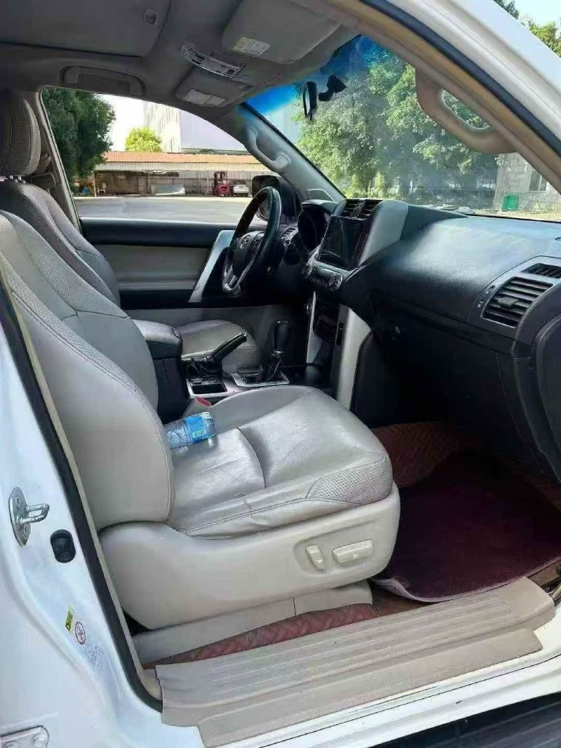 三明13年丰田普拉多6