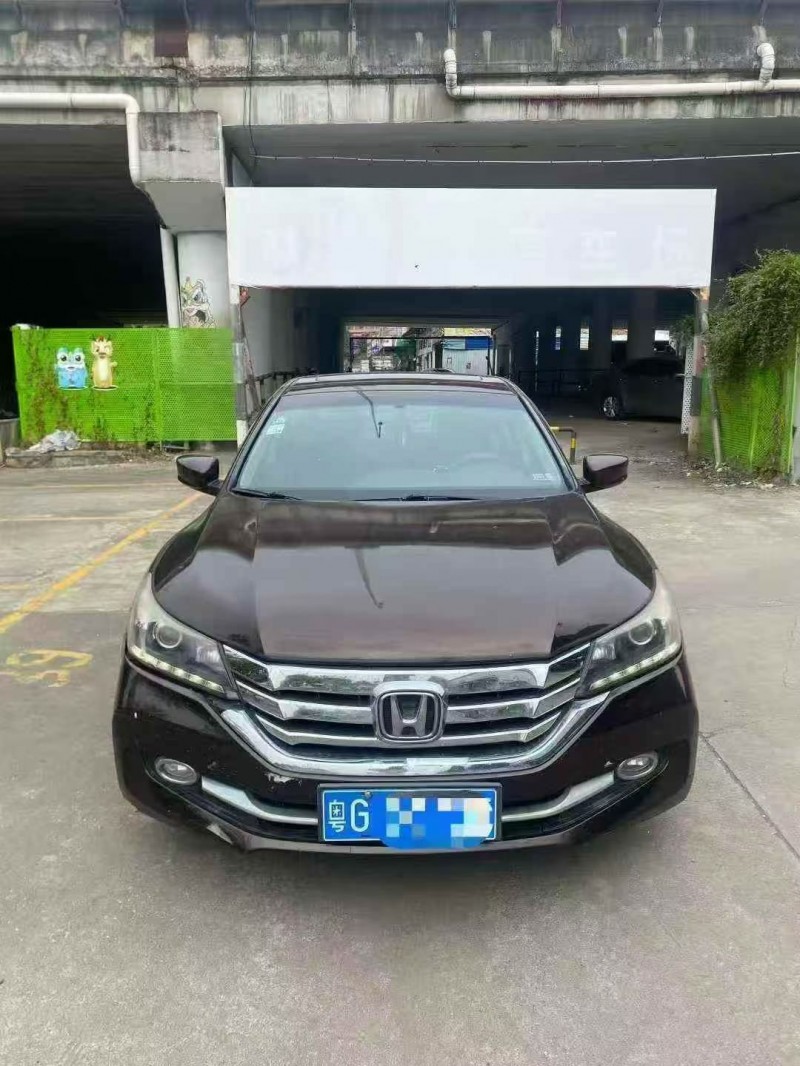 珠海14年本田雅阁1