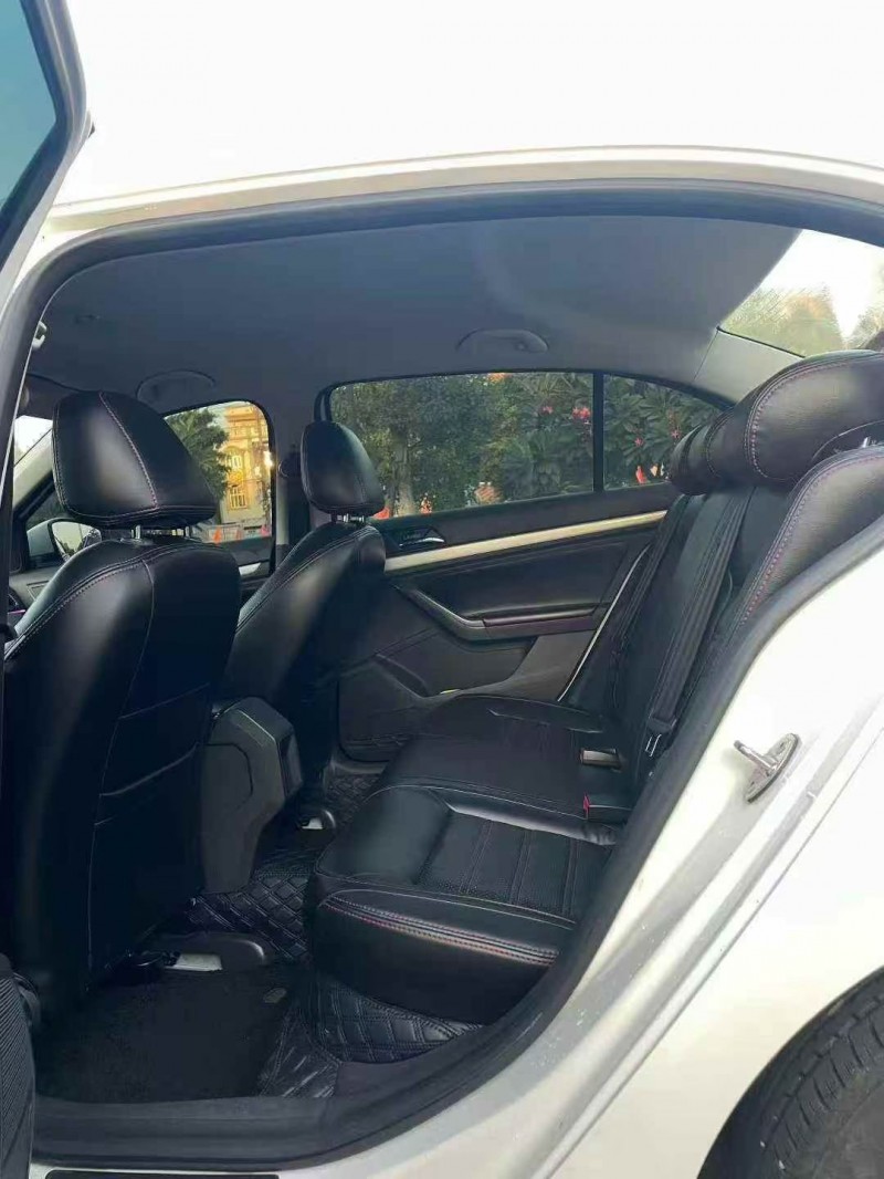 厦门16年大众朗逸4