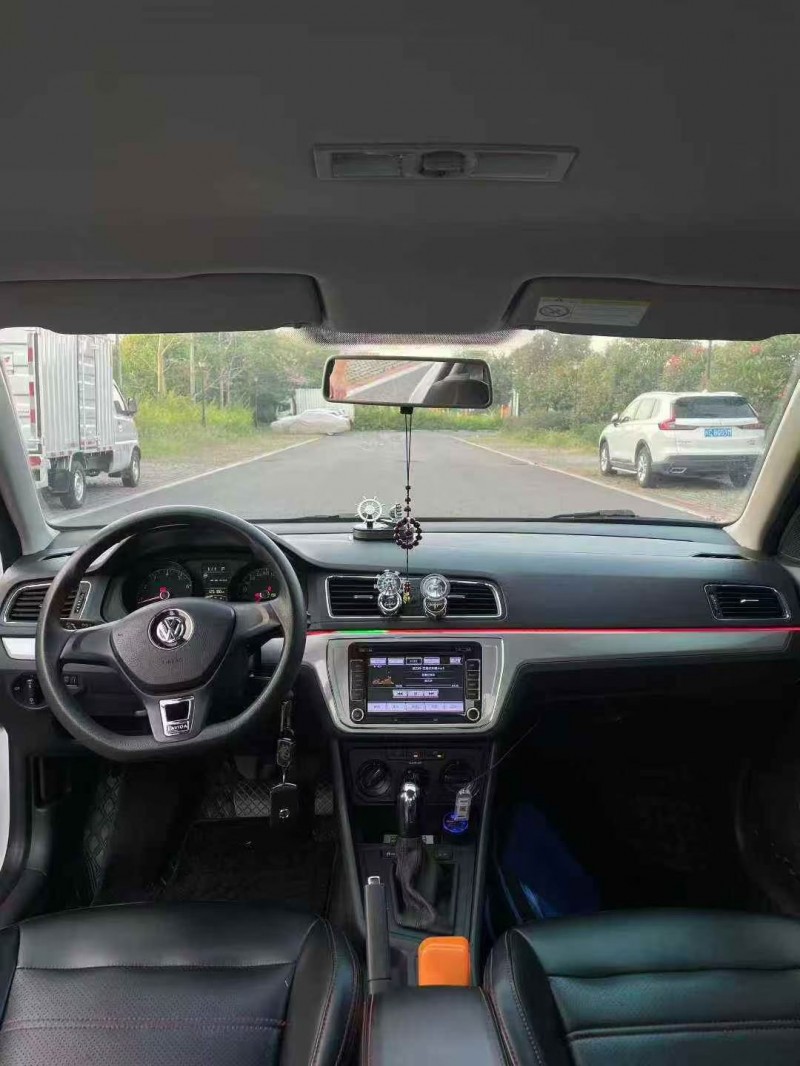 厦门16年大众朗逸6