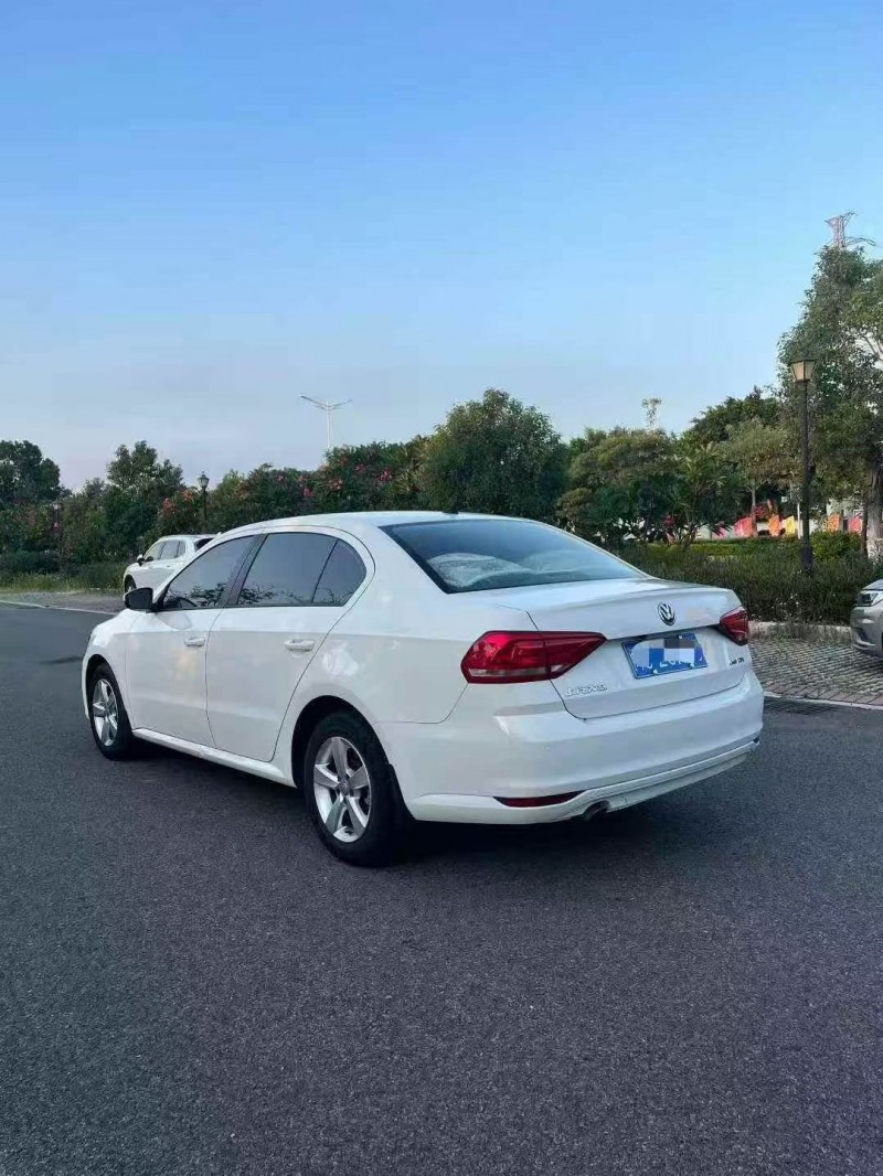 厦门16年大众朗逸8