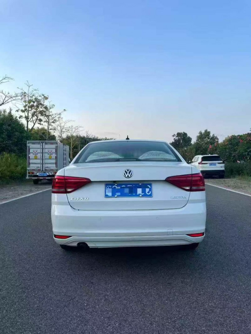 厦门16年大众朗逸9