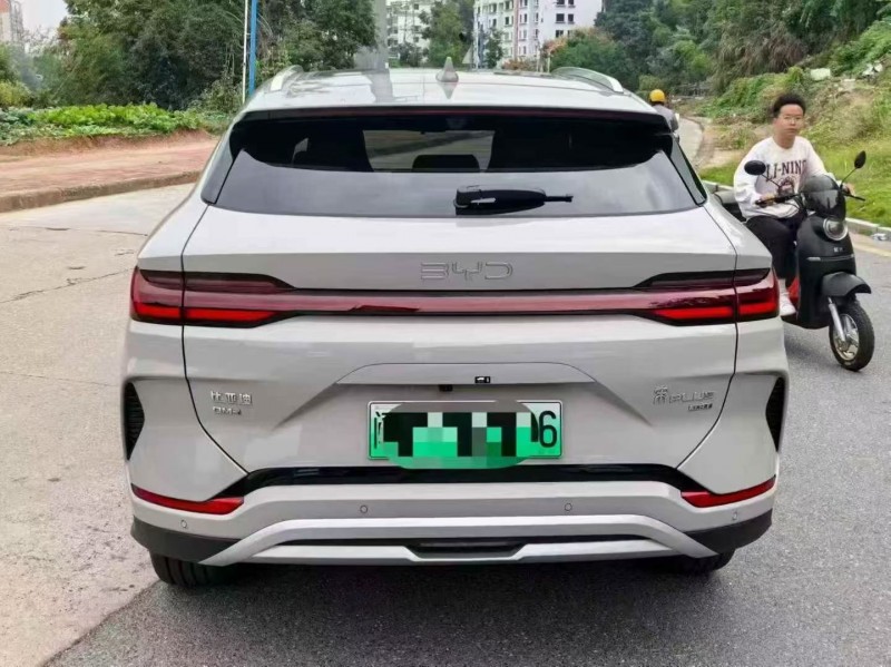 福州25年比亚迪宋9