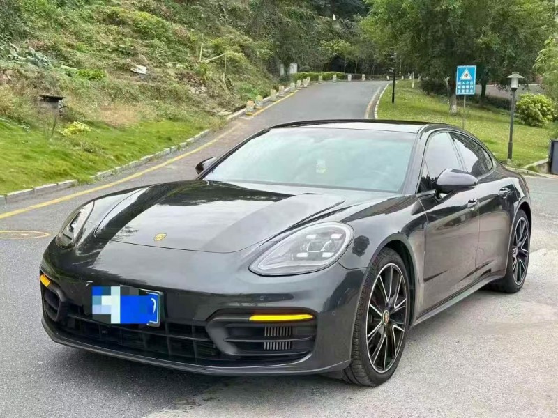 厦门22年保时捷帕拉梅拉3