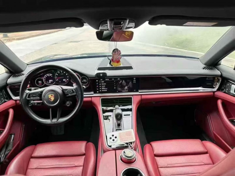 厦门22年保时捷帕拉梅拉6