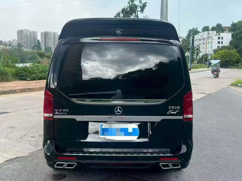 三明23年奔驰戴纳肯8