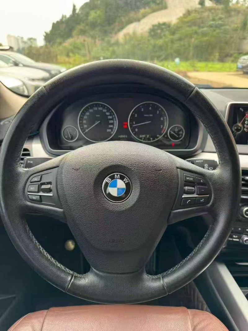 南通15年宝马X58