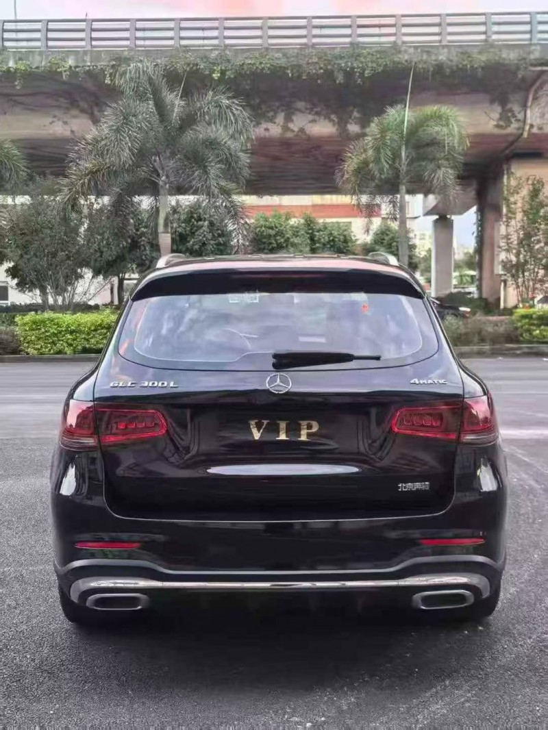 厦门23年奔驰GLC9