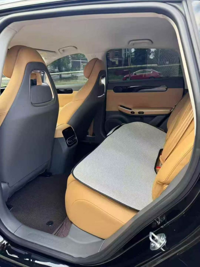 湘潭25年零跑汽车C015