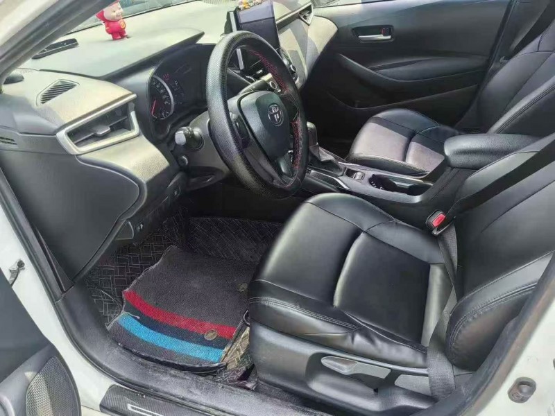 张家界20年丰田雷凌5