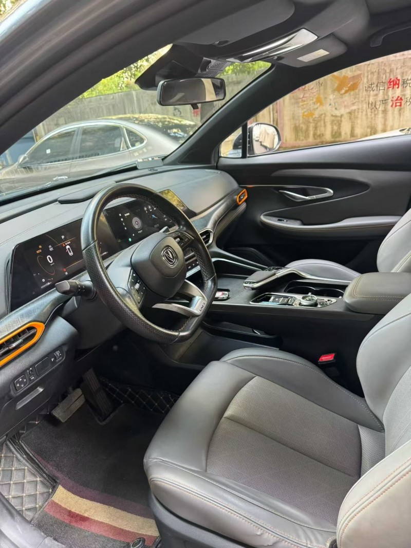 岳阳22年长安汽车UNI3