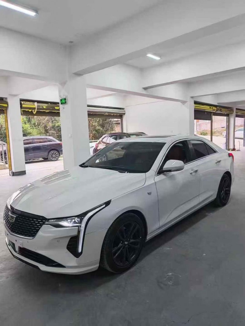 张家界22年凯迪拉克CT42