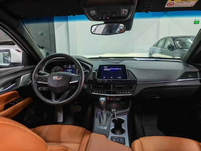 张家界22年凯迪拉克CT46