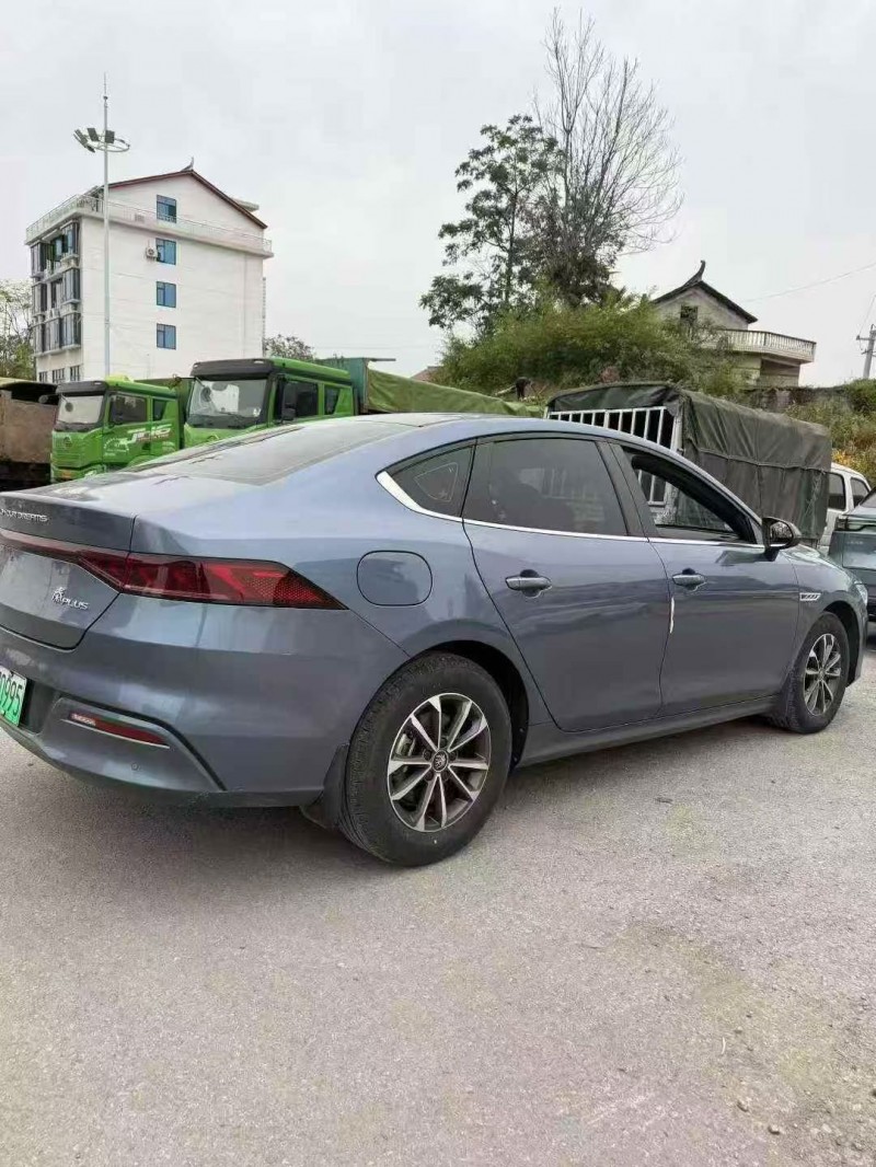 衡阳24年比亚迪秦8