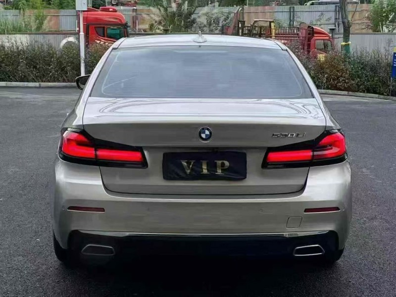 重庆21年宝马5系9