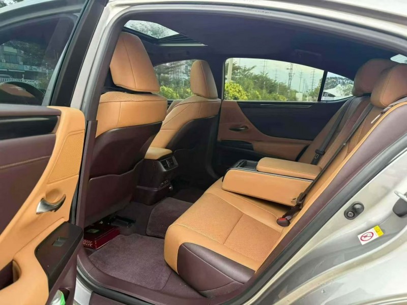 深圳19年雷克萨斯ES4