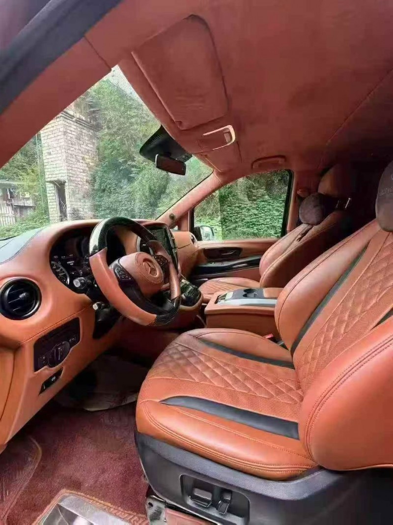 广元19年奔驰威霆4