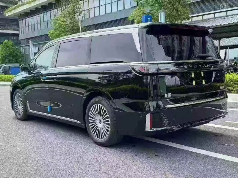 佛山25年岚图汽车梦想家7