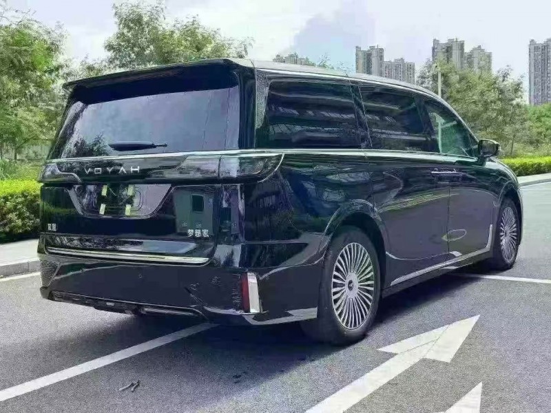 佛山25年岚图汽车梦想家8