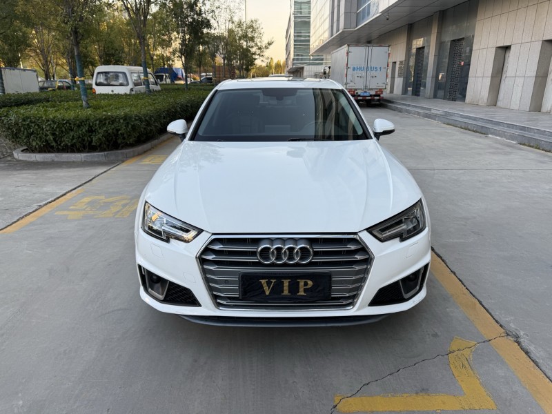 济宁19年奥迪A4L1