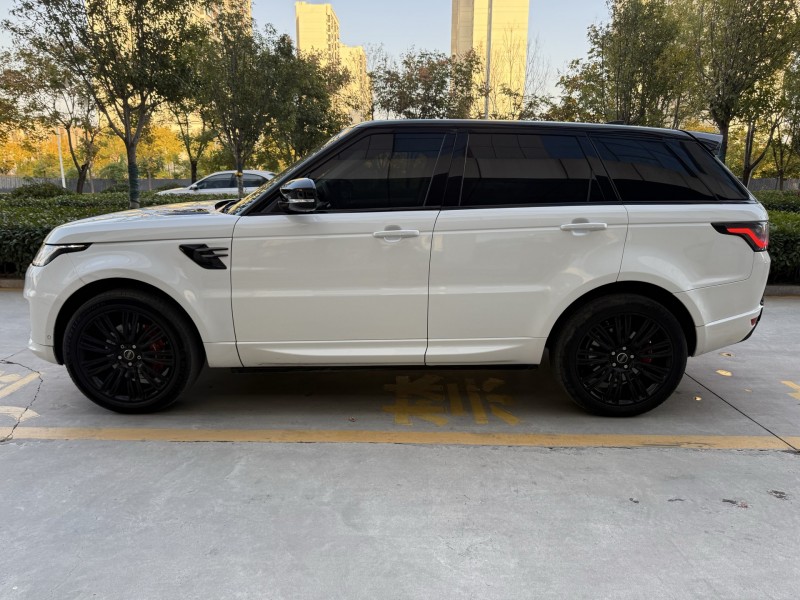 济宁19年路虎揽胜运动8