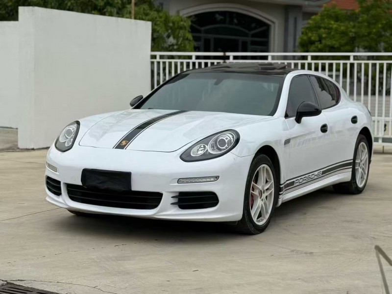 广州16年保时捷帕拉梅拉3