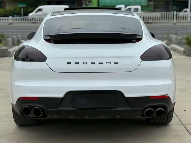 广州16年保时捷帕拉梅拉9